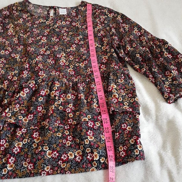 Time and Tru Women's XXL (20) Black Floral Tiered Peplum 3/4 Bell Sleeve Blouse - Picture 9 of 10